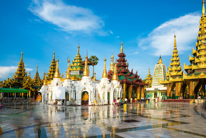 Shwedagon Pagode in Yangon, Myanmar. 